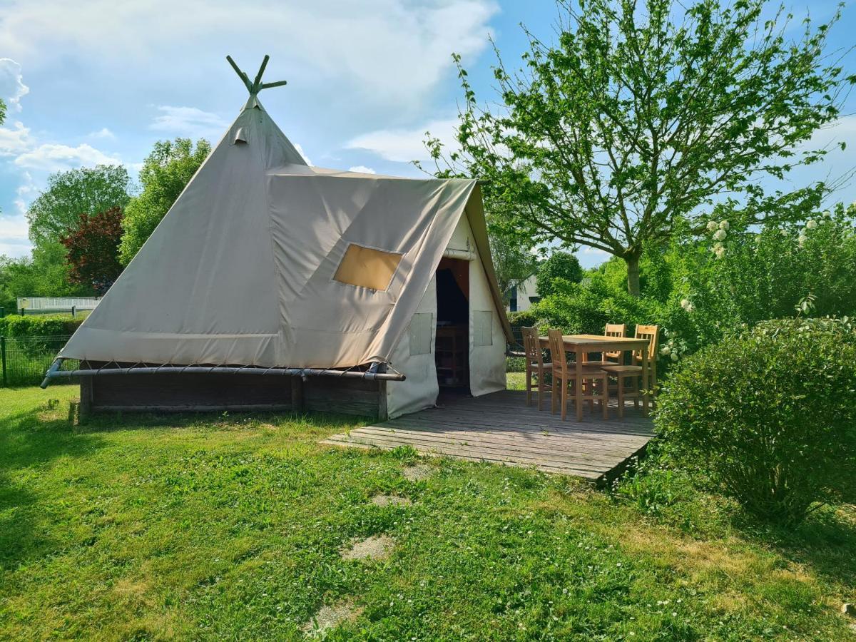 Resort & Camping - Val De Braye Besse-sur-Braye Екстер'єр фото