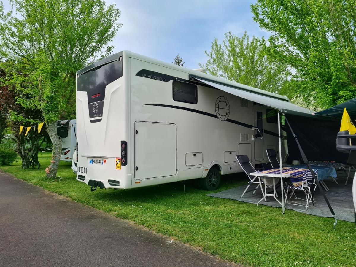 Resort & Camping - Val De Braye Besse-sur-Braye Екстер'єр фото