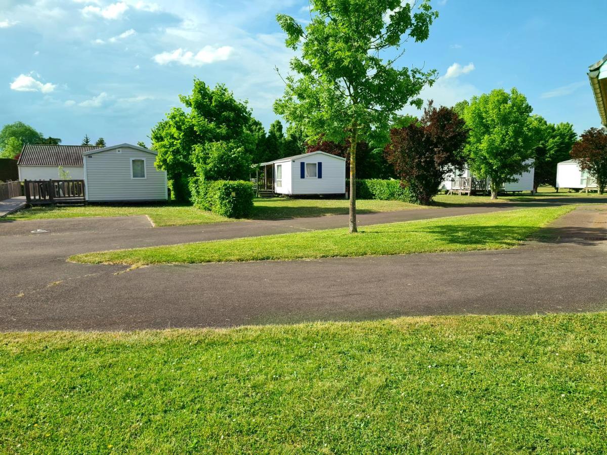 Resort & Camping - Val De Braye Besse-sur-Braye Екстер'єр фото
