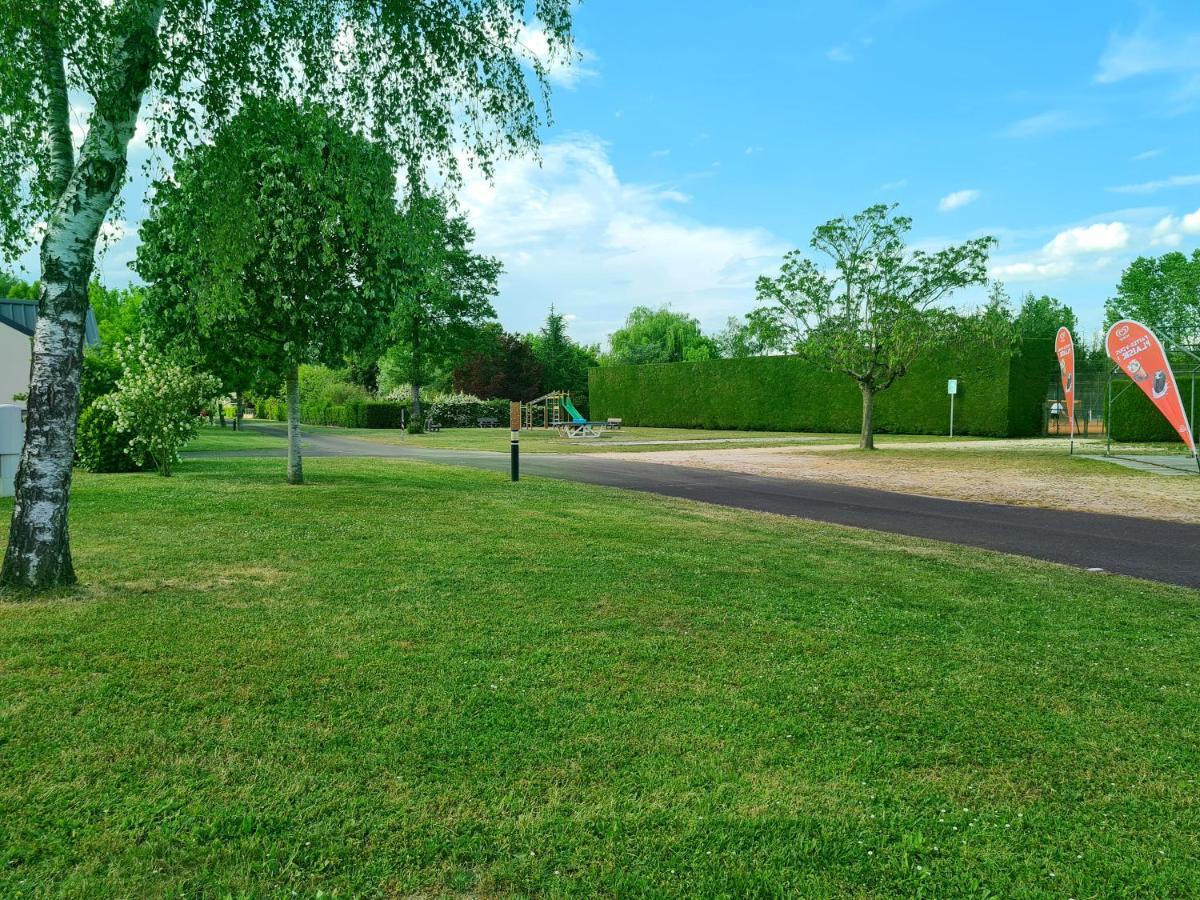 Resort & Camping - Val De Braye Besse-sur-Braye Екстер'єр фото