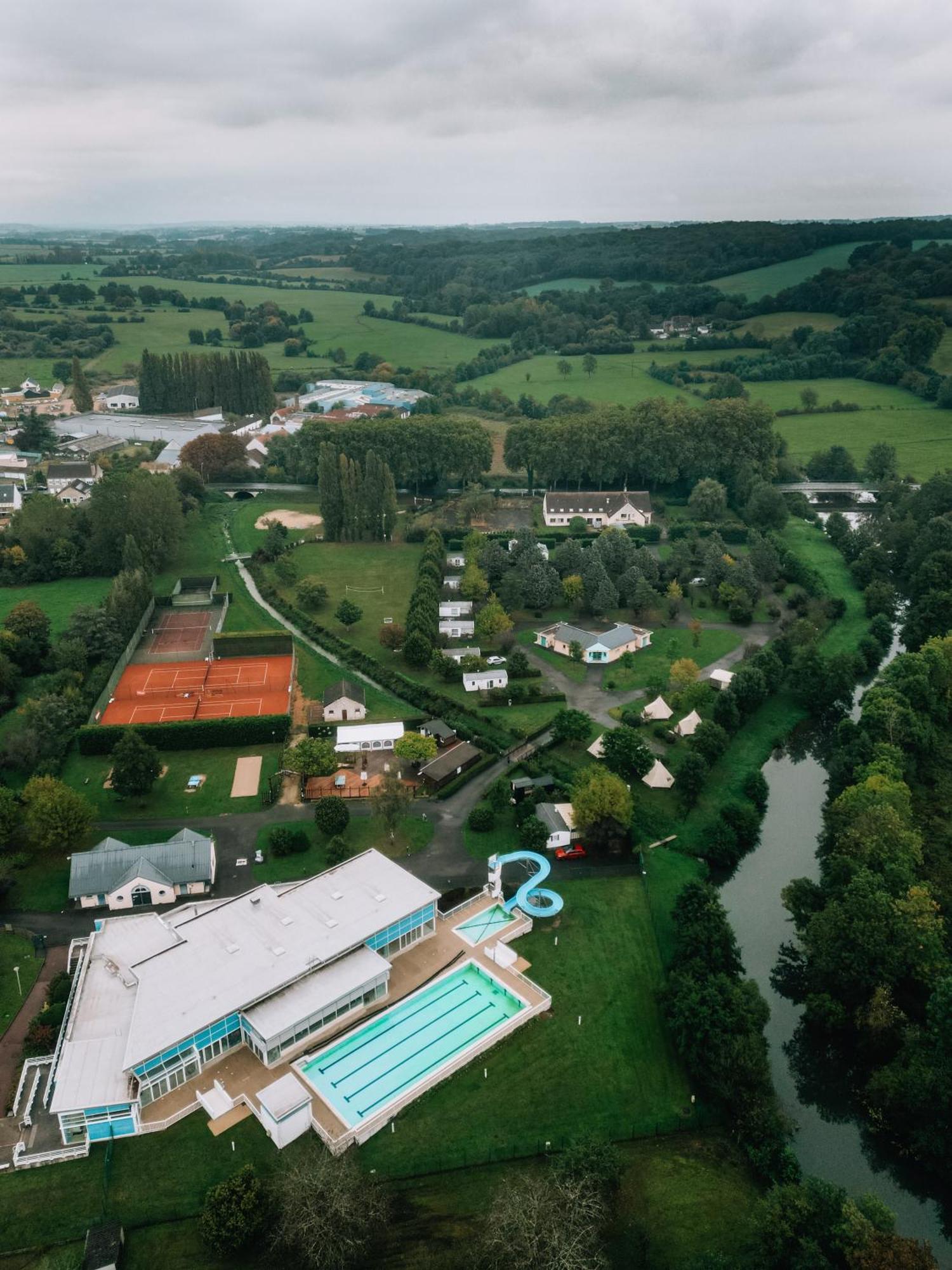 Resort & Camping - Val De Braye Besse-sur-Braye Екстер'єр фото